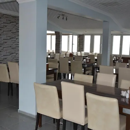 Heyamo Hotell 3*